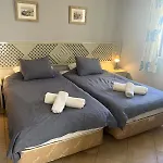 דירה Immaculate 2 Bed, 2 Bath אלבופיירה