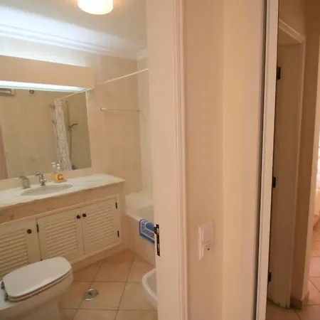 Immaculate 2 Bed, 2 Bath 公寓 阿尔布费拉