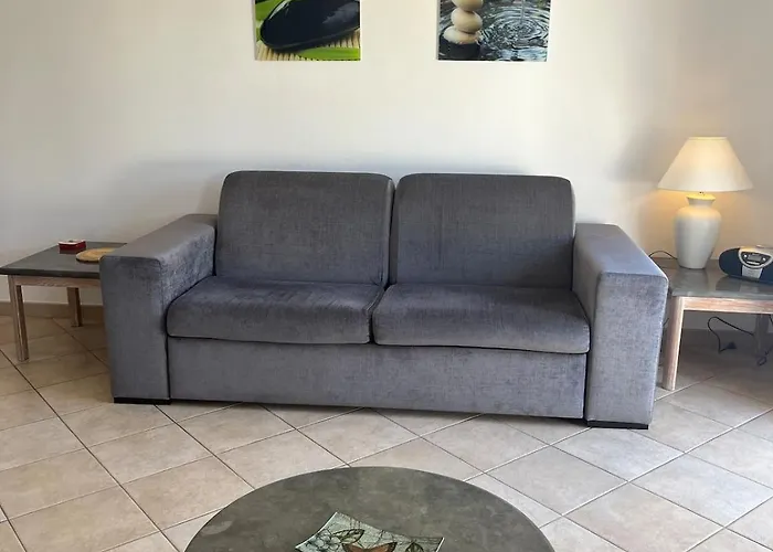 Immaculate 2 Bed, 2 Bath *