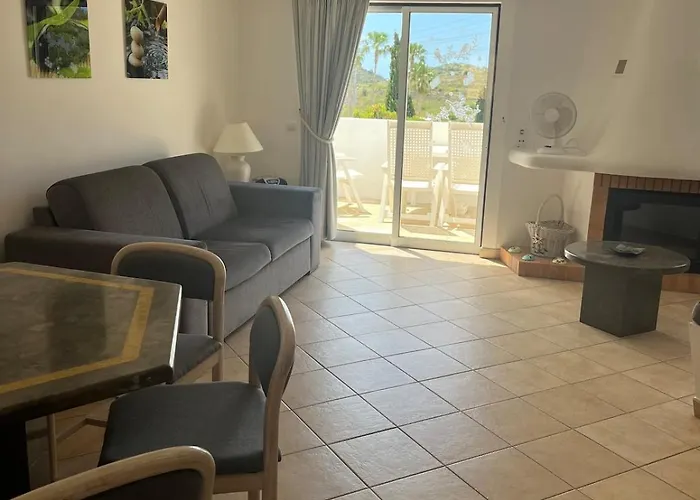 Immaculate 2 Bed, 2 Bath * Albufeira