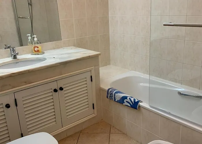 Immaculate 2 Bed, 2 Bath * Albufeira