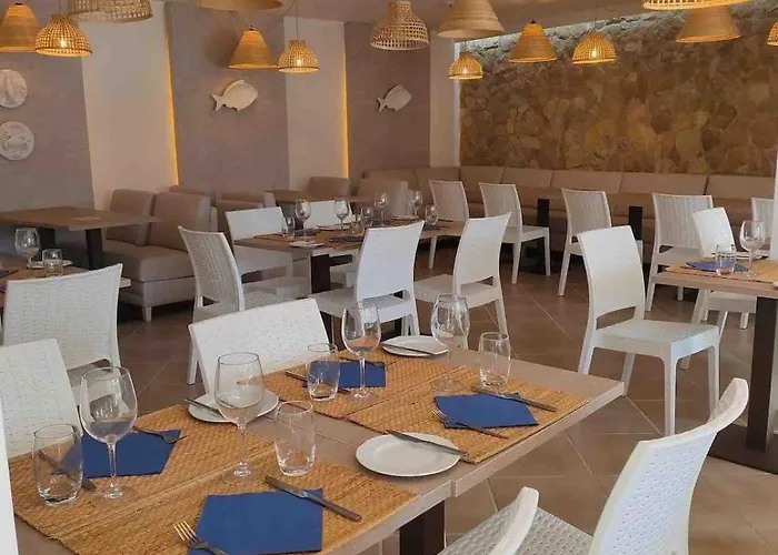 Immaculate 2 Bed, 2 Bath Apartment Albufeira